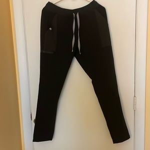 FIGS - manari black small bottom